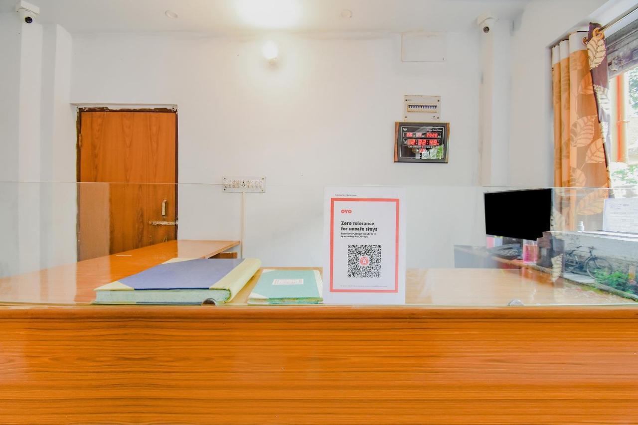 Spot On 74542 Aarav Hotel Jādabpur Exterior foto
